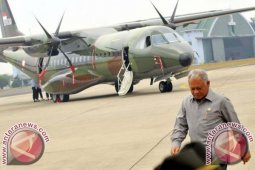 Berkereta Kuda Serahkan Surat Kepercayaan ke Raja Juan Carlos I
