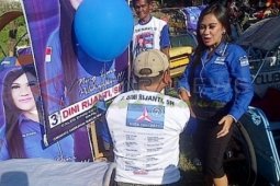 Menyapa Pendukung