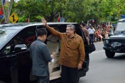 Lambaian Tangan Presiden