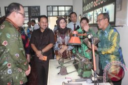 TINJAU PENGGOSAKAN INTAN