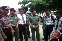 Wali Kota Pangkalpinang Pantau UN SMP