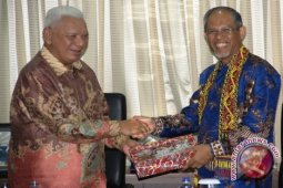 Gubernur : Kaltim Jamin Kepastian Hukum