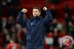 Gagal ke Empat Besar, Spurs Pecat Tim Sherwood