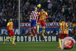 Lima pertarungan Atletico versus Barcelona musim ini