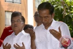 Jusuf Kalla Represents Four Parties