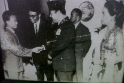 Sosok - Mengenang Basrin Nourbustan, Wartawan Tiga Zaman Dari Kalbar