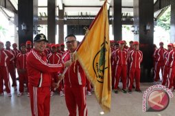 Muhidin Lepas Kontingen POPDA