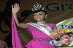 Dian Nasibu, Calon Bidan Yang Cinta Pariwisata