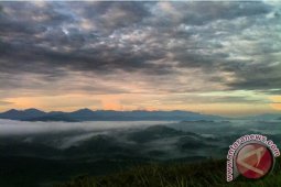 KAWASAN MANDIANGIN MENJELANG MENTARI PAGI