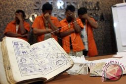 Judi Karyawan Perkebunan