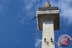 Pembersihan Tugu Monas