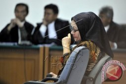 Sidang Perdana Atut