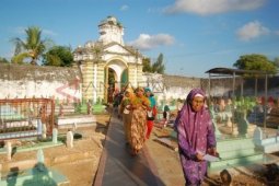 Wisata Religi