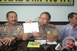 Kapolres: Emon sering curhat di buku hariannya