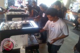 Puluhan Jurnalis Ikuti Lomba Seni Meracik Kopi