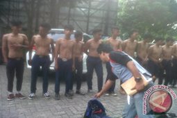 Siswa SMP bawa celurit dan video porno