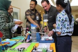 Wagub Lihat Pameran USAID-PRIORITAS
