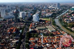 Govt asks investors to conduct sustainable businesses