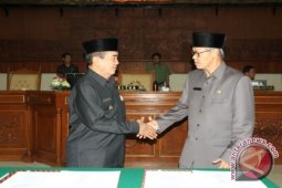 Pemprov dan DPRD Tandatangani Kesepakatan KUA-PPAS P-APBD 2014