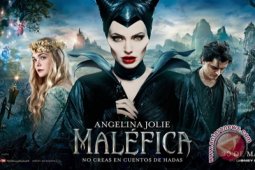 "Maleficent" Film Terbaik Diperankan Jolie