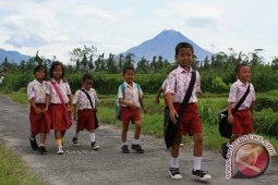 Komite Sekolah Cenderung Bebani Orang Tua Siswa