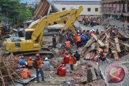 Korban Tewas Ruko Ambruk Jadi Sembilan Orang
