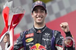 Ricciardo Menangi F1 Kanada