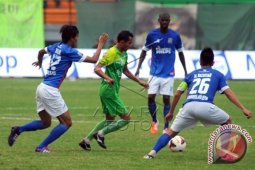 Persebaya - Persiba Balikpapan 4-0