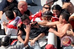 Hooligan Brutal Argentina Dilarang Masuk Brazil
