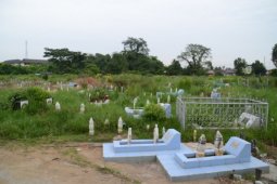 Makam Tua  Sungai Bangkong Jadi Ruang Terbuka Hijau