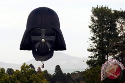 Aktor Harrison Ford Diterbangkan ke Rumah Sakit