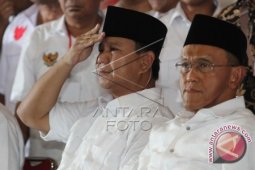 Aburizal Dampingi Prabowo Kampanye di Makassar