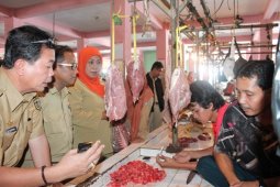 Ditemukan Daging Tak Layak Konsumsi Dijual di Sintang