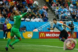 Piala Dunia - Dua gol Suarez bawa Uruguay kalahkan Inggris