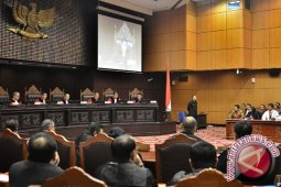 MK perintahkan KPU Manado hitung ulang suara