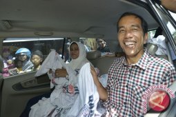 Jokowi shalat sunnah di Raudoh Rasulullah Madinah