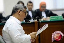 Akil Mochtar Divonis Seumur Hidup