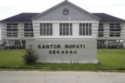 Guru SMAN 1 Nanga Mahap Absen  Mengajar 10 Bulan