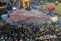 Polres Trenggalek Sita Ratusan Botol Minuman Keras