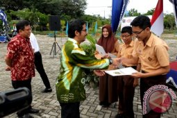 PELAJAR MENULIS CERPEN