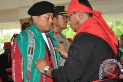 Gelar Adat Panglima TNI