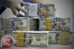 Dolar AS Melemah Setelah Data Penjualan Ritel Mengecewakan