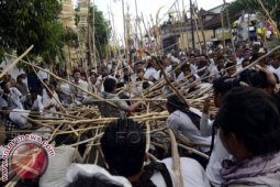 Masyarakat Desa Munggu Gelar Tradisi "Mekotek"