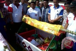 Nelayan Palabuhanratu gelar pesta adat larung saji