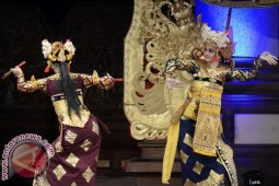 Seniman AS-Bali Berkolaborasi Dalam PKB XXXVI