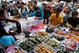 Disperindag tindak tegas penjual takjil nakal