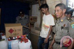 Satpol PP Razia Pedagang