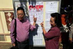 Pilpres -  Prabowo-Hatta Menang Di TPS Cornelis Mencoblos