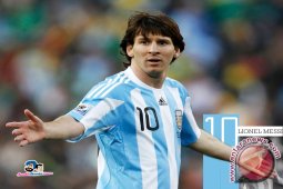 Messi kirimkan kausnya kepada penggemar cilik di Afghanistan