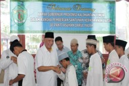 Gubernur : Yatim Piatu Wajib Dapat Beasiswa